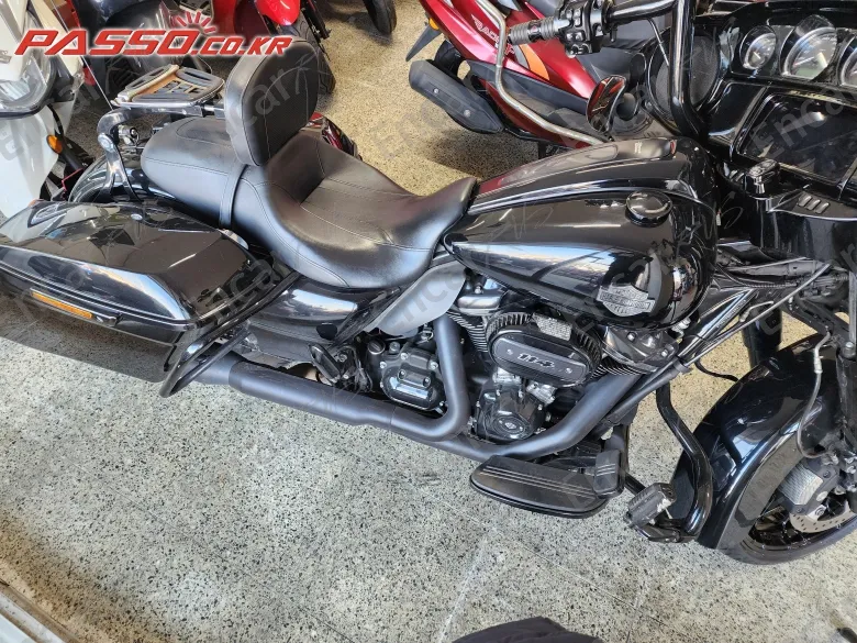 HARLEY-DAVIDSON FLHXS STREET GLIDE SPECIAL - фото 0