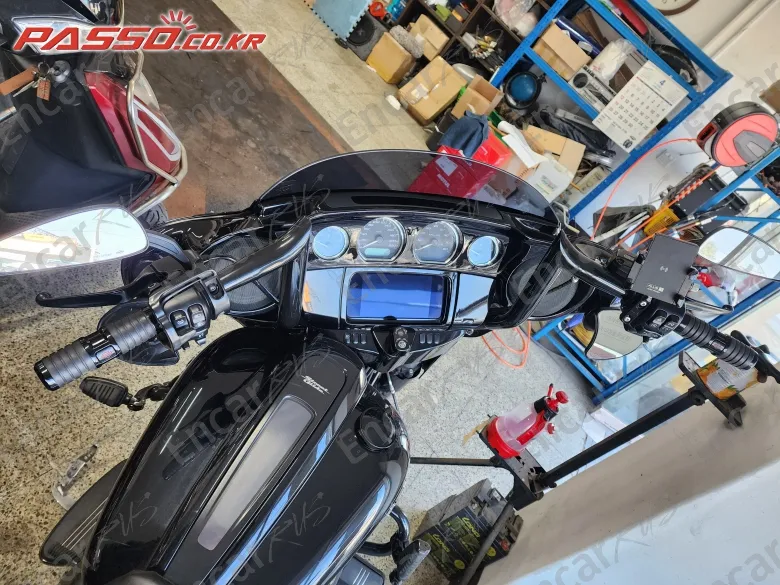 HARLEY-DAVIDSON FLHXS STREET GLIDE SPECIAL - фото 3