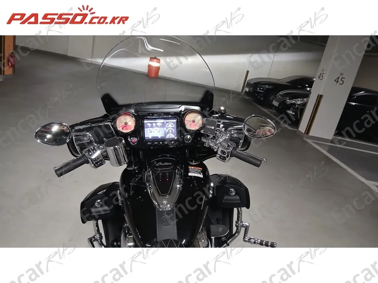 Indian Chief Roadmaster - фото 3