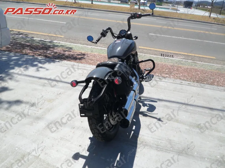 Indian Scout Bobber Twenty - фото 2