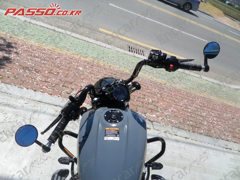 Indian Scout Bobber Twenty - фото 3