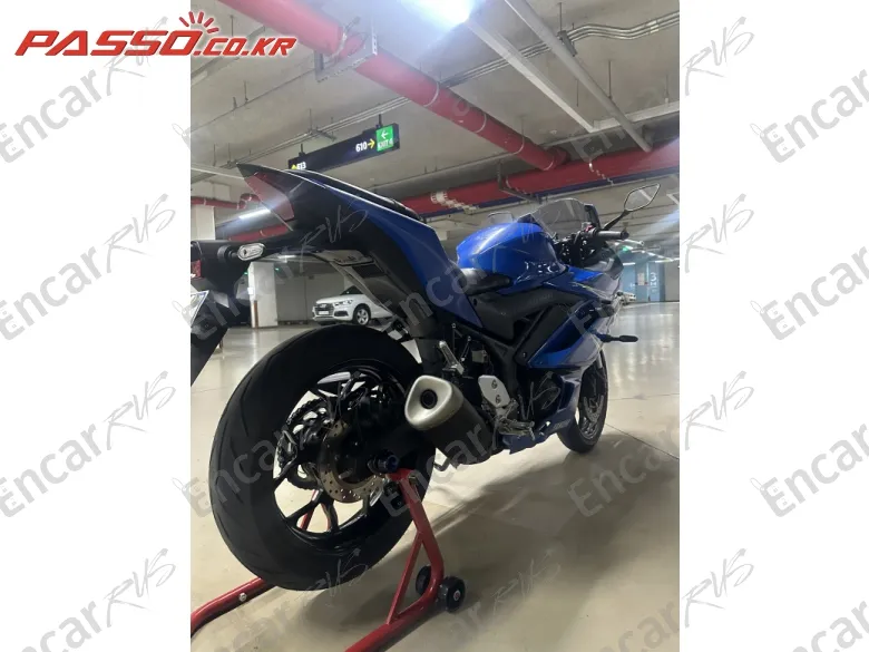 YAMAHA YZF R3 - фото 4