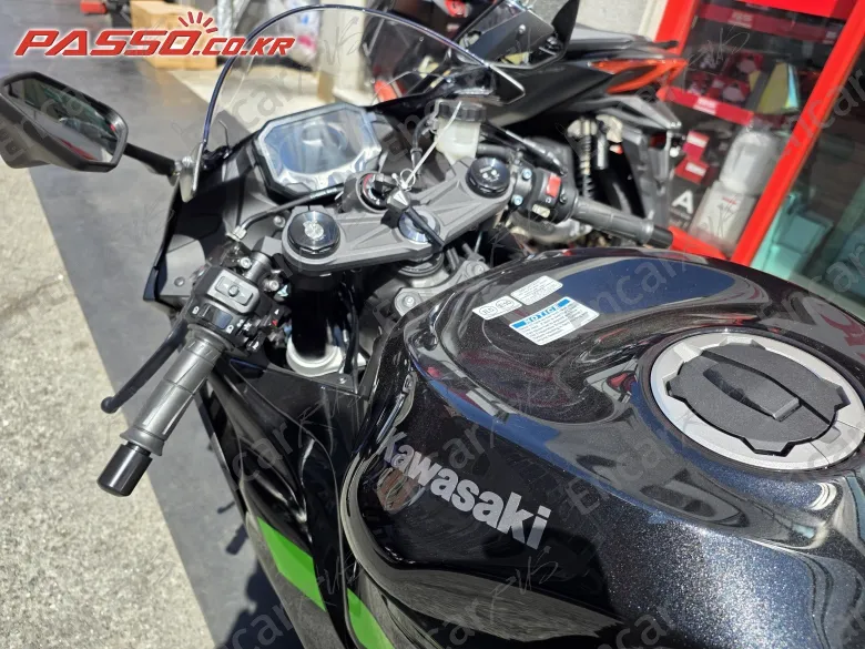 Kawasaki Zx 6 R - фото 3