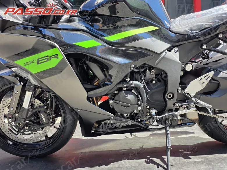 Kawasaki Zx 6 R - фото 4