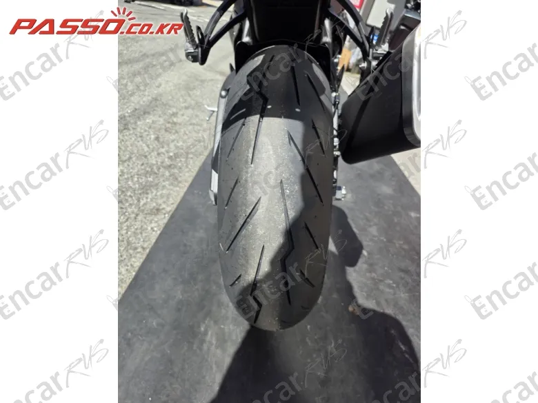 Kawasaki Zx 6 R - фото 5