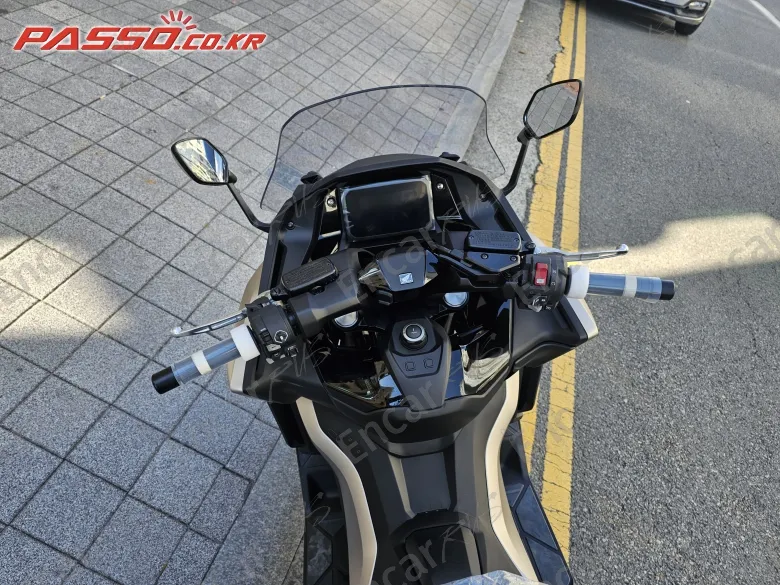 Honda Forza 750 - фото 3
