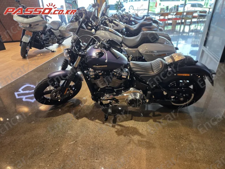 Harley-Davidson Street Bob 117 - фото 1