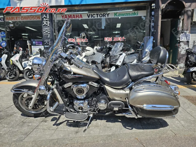 KAWASAKI VULCAN 1700 NOMAD - фото 1