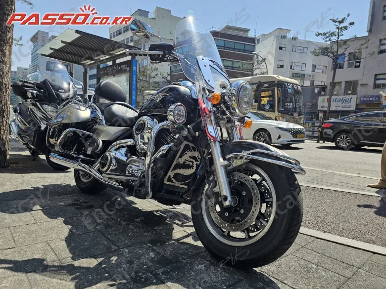 KAWASAKI VULCAN 1700 NOMAD - фото 2