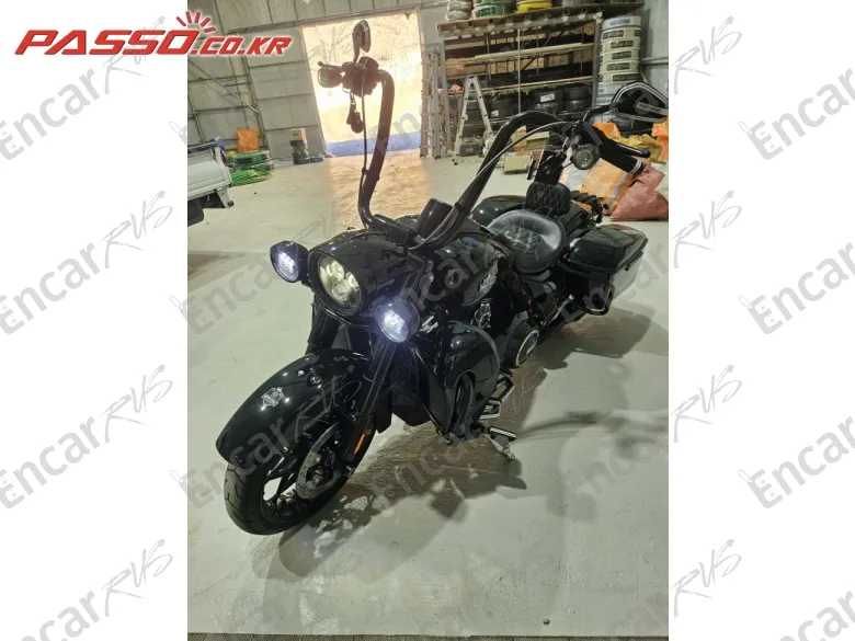 HARLEY-DAVIDSON ROAD KING SPECIAL - фото 1