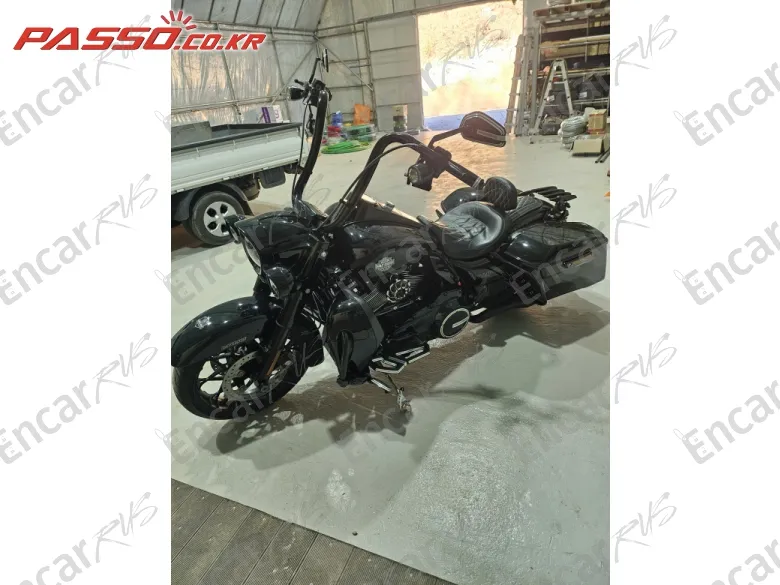 HARLEY-DAVIDSON ROAD KING SPECIAL - фото 6