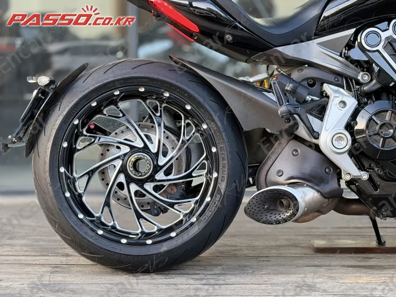 Ducati X Diavel S - фото 6