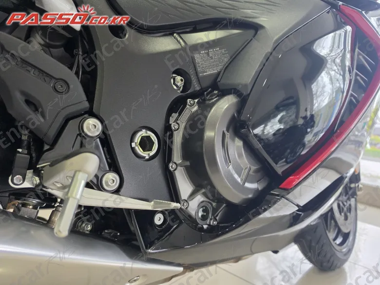 SUZUKI GSX R 1300 HAYABUSA - фото 4