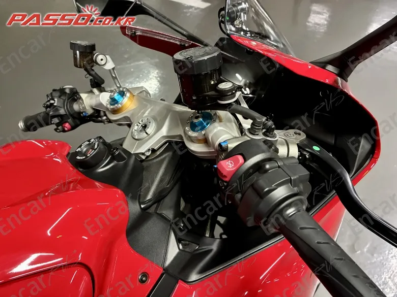 Ducati Panigale V2 S - фото 3