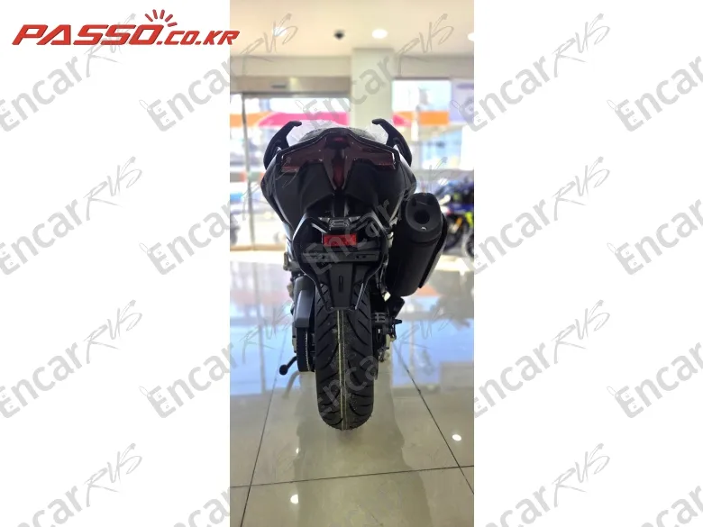 YAMAHA T MAX 560 - фото 2