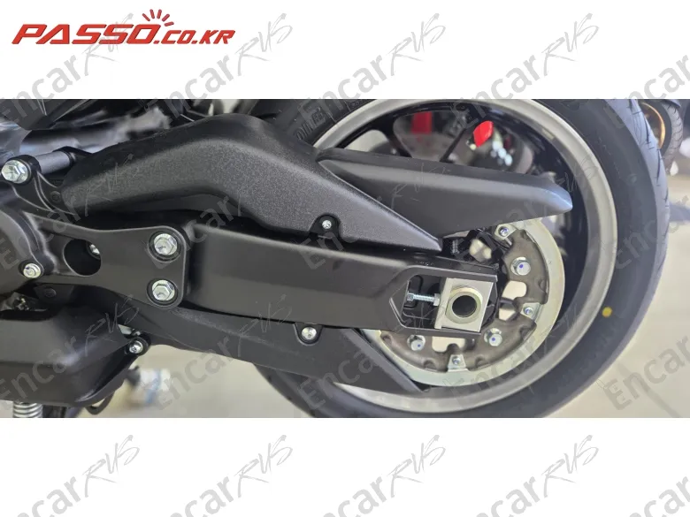 YAMAHA T MAX 560 - фото 4