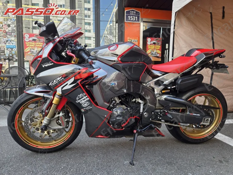 HONDA CBR 1000 RR SP - фото 1