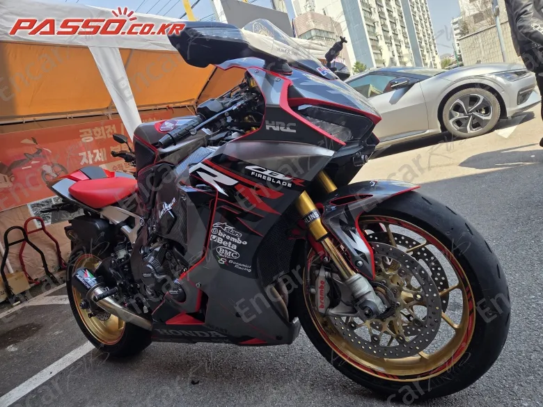 HONDA CBR 1000 RR SP - фото 3