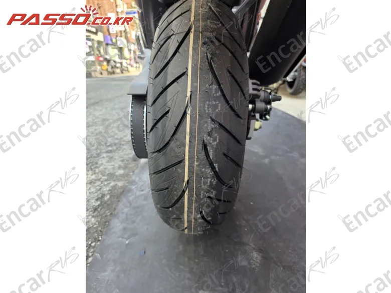 YAMAHA T MAX 560 - фото 5