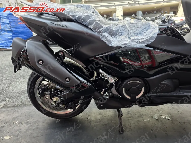 YAMAHA T MAX 560 - фото 6