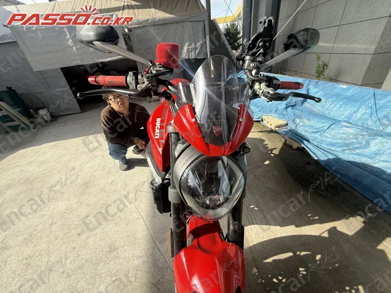 Ducati Monster 937 - фото 1