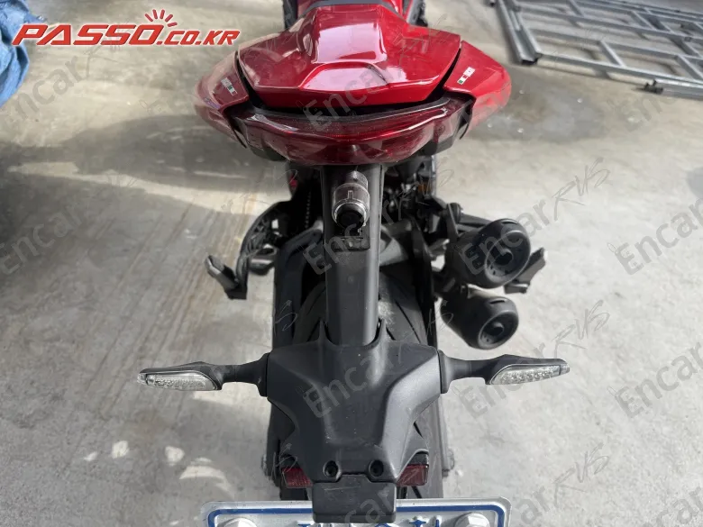 Ducati Monster 937 - фото 2