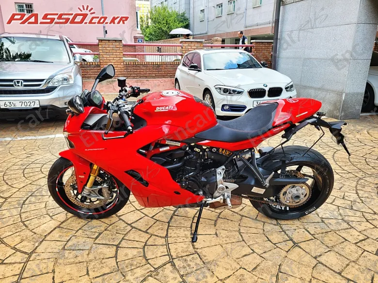 Ducati Supersport S - фото 1
