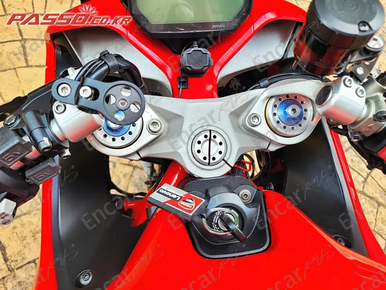 Ducati Supersport S - фото 3