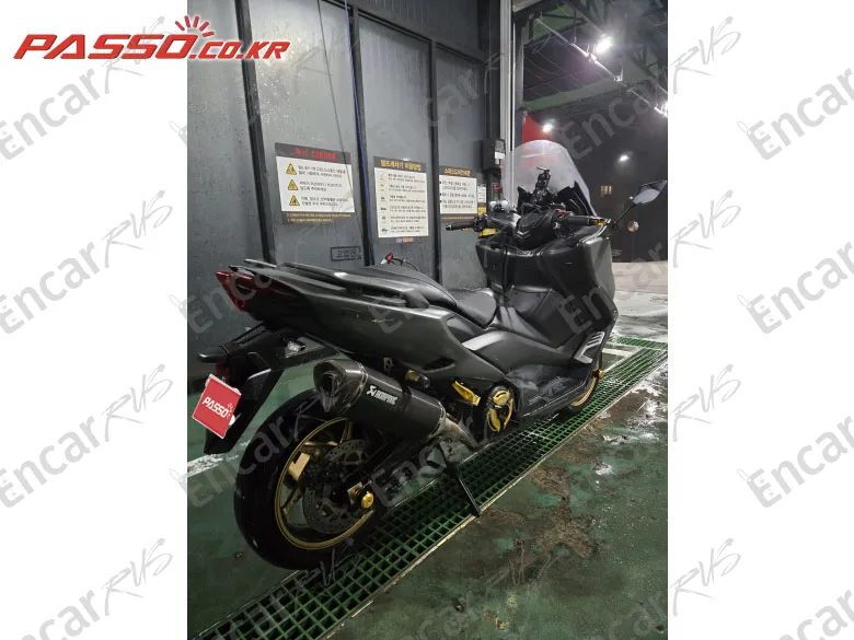YAMAHA T MAX 560 - фото 4