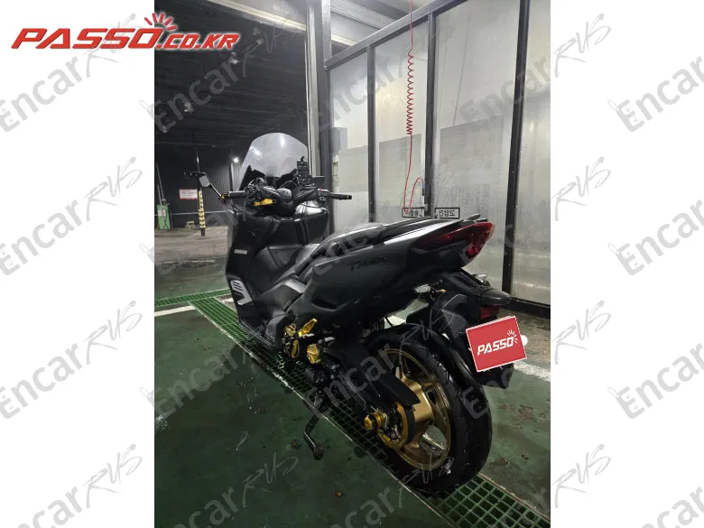 YAMAHA T MAX 560 - фото 5