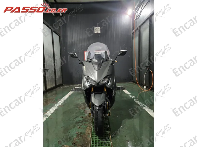 YAMAHA T MAX 560 - фото 6