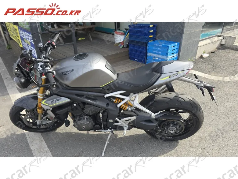 TRIUMPH SPEED TRIPLE 1200 RS - фото 1