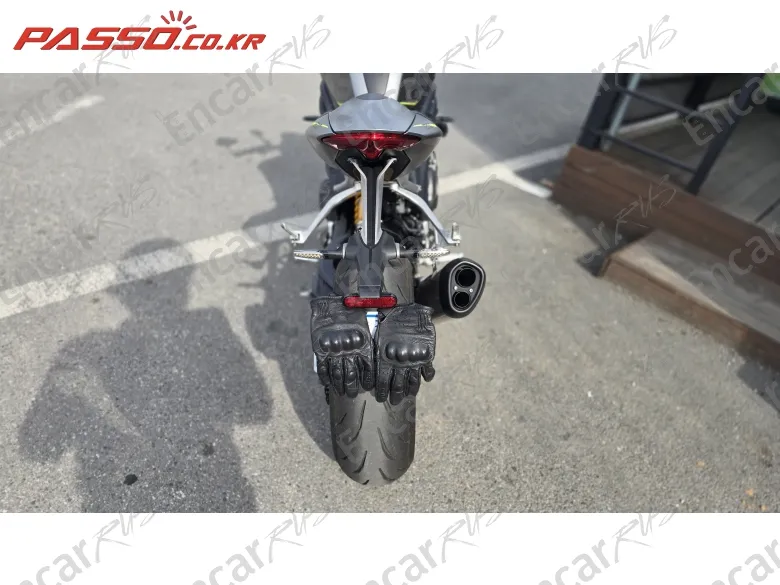 TRIUMPH SPEED TRIPLE 1200 RS - фото 2