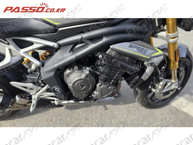 TRIUMPH SPEED TRIPLE 1200 RS - фото 4