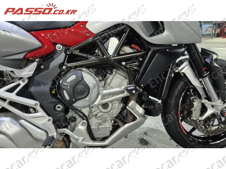 Mv Agusta Stradale 800 - фото 4