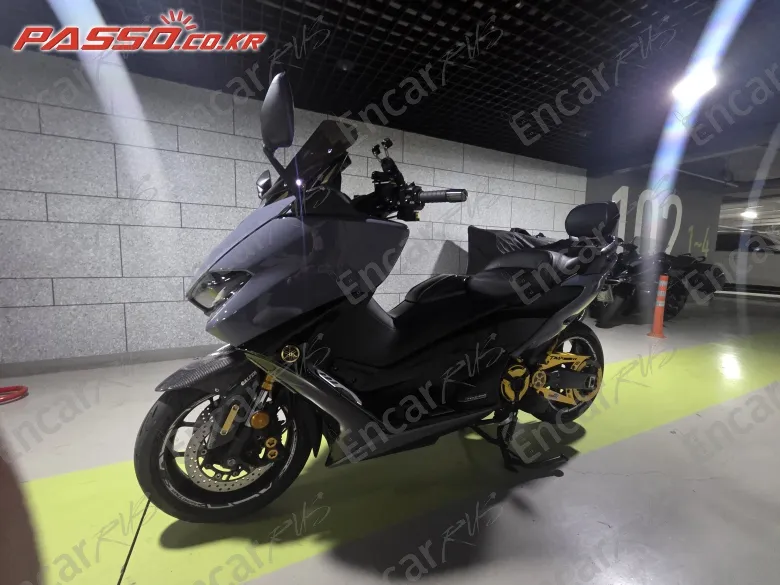 YAMAHA T MAX 560 - фото 1