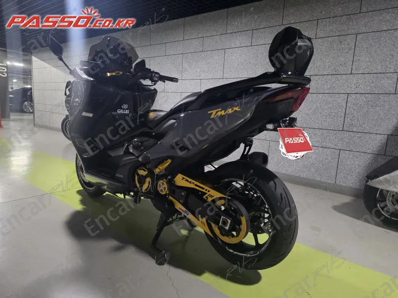 YAMAHA T MAX 560 - фото 2