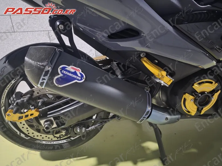 YAMAHA T MAX 560 - фото 6