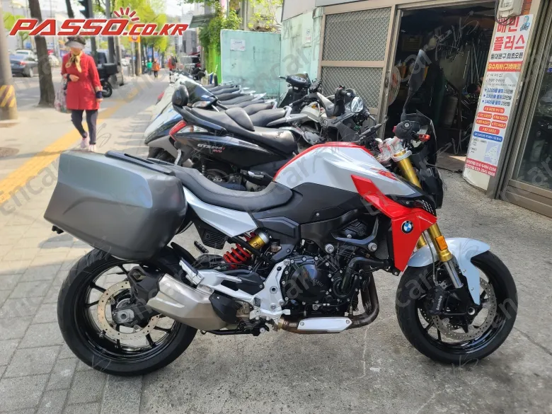 Bmw F 900 R - фото 0