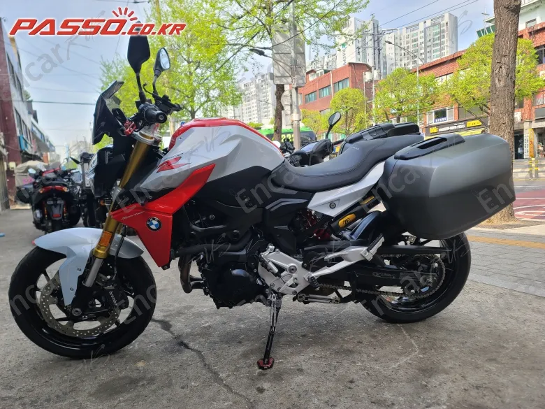 Bmw F 900 R - фото 1