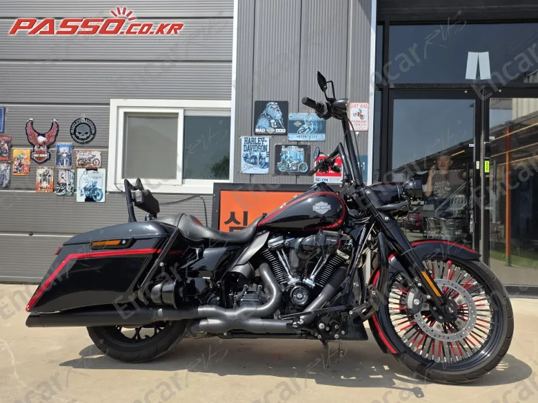 HARLEY-DAVIDSON ROAD KING SPECIAL - фото 0