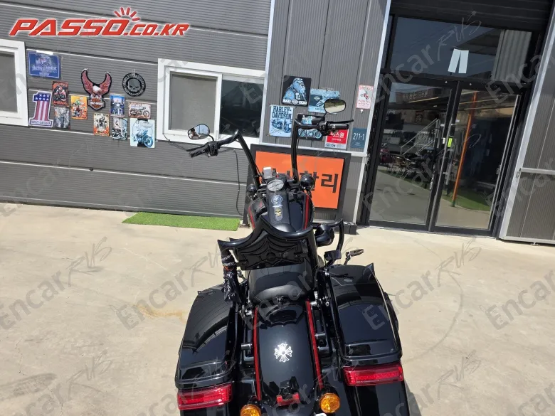 HARLEY-DAVIDSON ROAD KING SPECIAL - фото 2