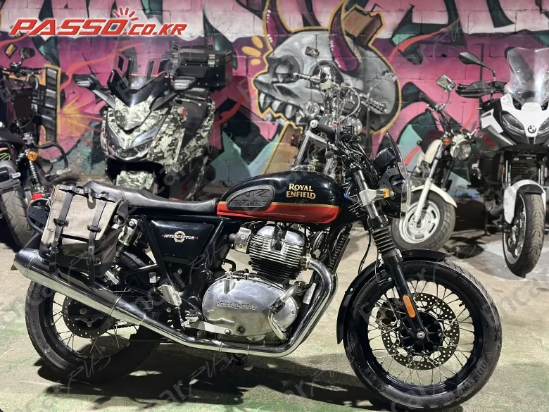 Royal Enfield Interceptor 650 - фото 0