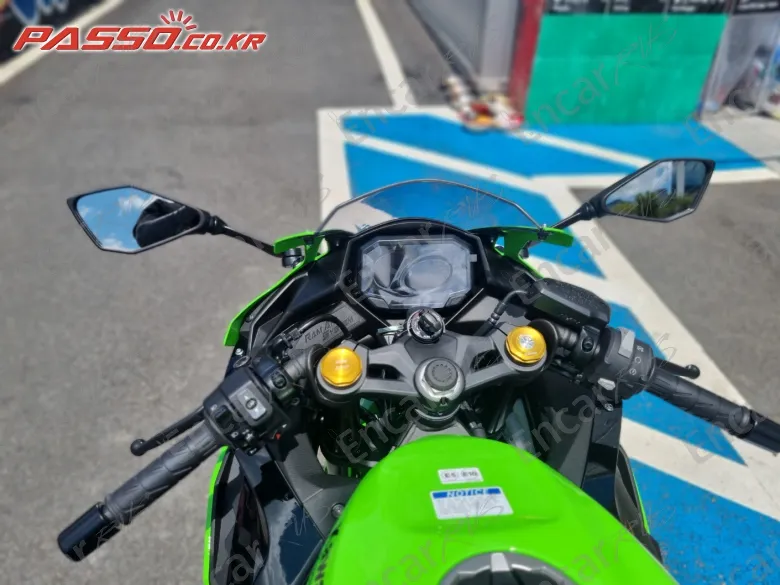 Kawasaki Ninja Zx 4 Rr - фото 3
