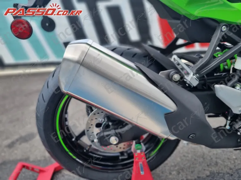 Kawasaki Ninja Zx 4 Rr - фото 6