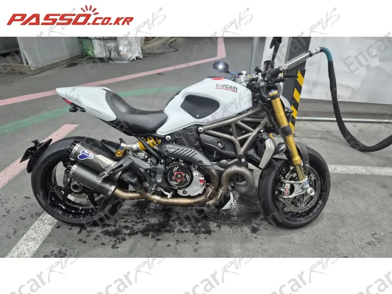 Ducati Monster 1200 S - фото 0