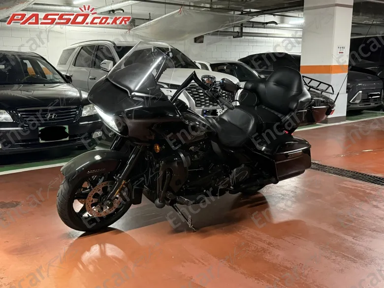 Harley-Davidson Road Glide Limited - фото 1