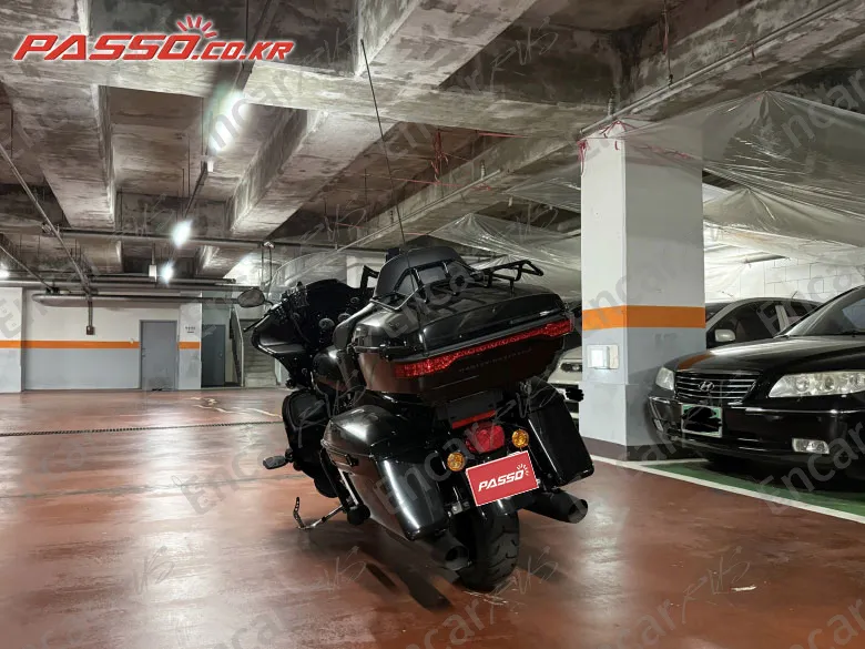 Harley-Davidson Road Glide Limited - фото 2