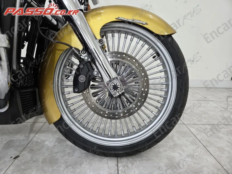 Harley-Davidson Flhr - фото 5