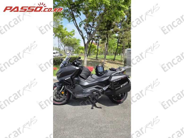 Honda Forza 750 - фото 1